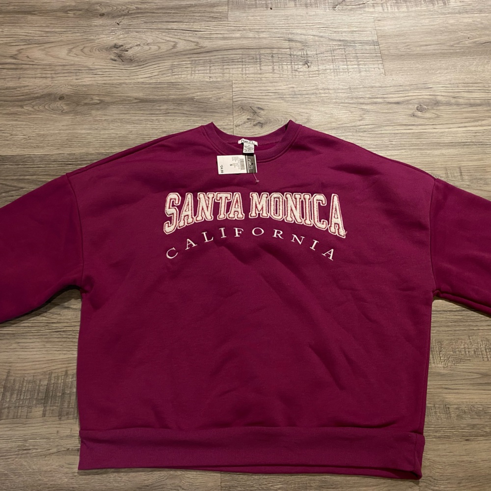 Rue21 Santa Monica sweatshirt sz small
